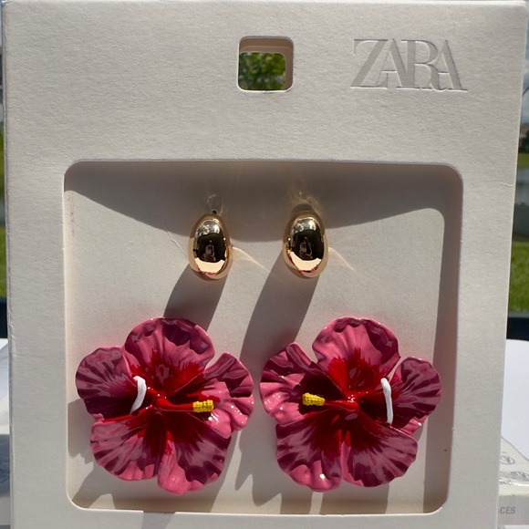 ZARA Pack of Flower and Hoop Earrings! Pink Hibiscus Floral Drop earrings - Picture 1 of 11